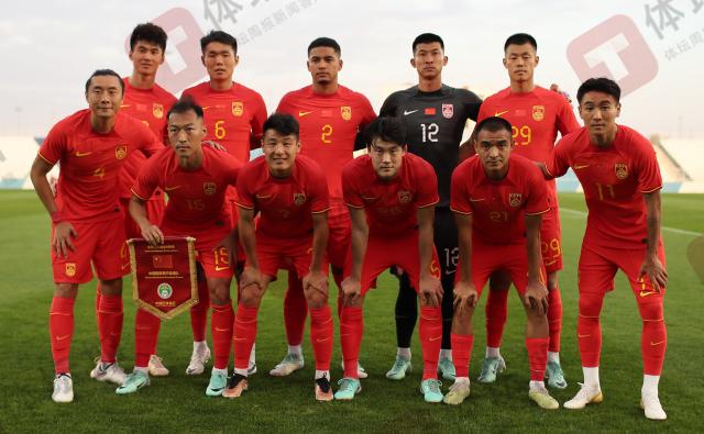 ​【战报】9人国足1比2遭逆转 被中国香港围攻20分钟